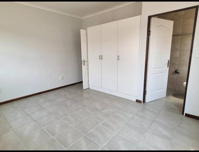 3 BEDROOM HOUSE FOR SALE IN PERLEMOENBAAI